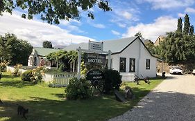 Settlers Cottage Motel